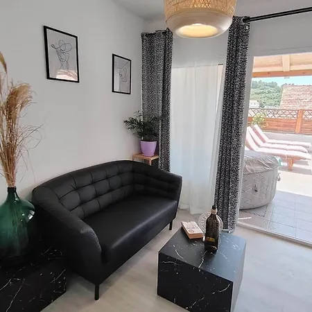 Family-friendly With Swimming Pool Hvar - 24484 アパート フヴァル