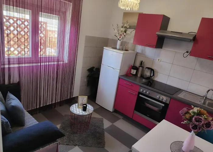 Apartment Family-friendly With Swimming Pool Hvar - 24484 Hvar Town