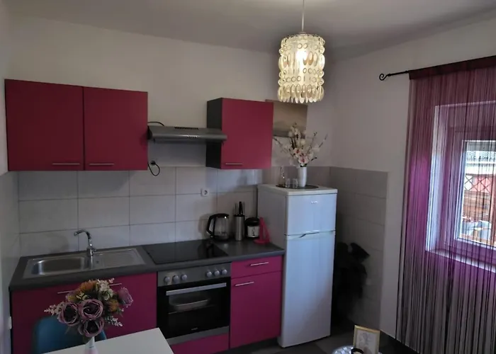 Family-friendly With Swimming Pool Hvar - 24484