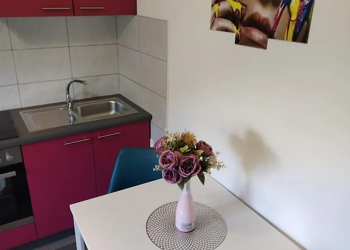 Apartment Family-friendly With Swimming Pool Hvar - 24484