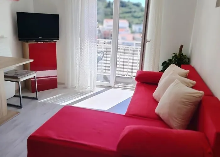 Apartment Family-friendly With Swimming Pool Hvar - 24484 *