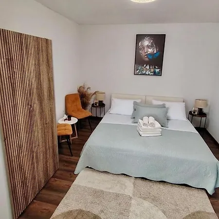 Family-friendly With Swimming Pool Hvar - 24484 Appartement *